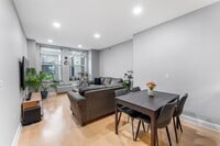 Building Photo - 10 Regent St