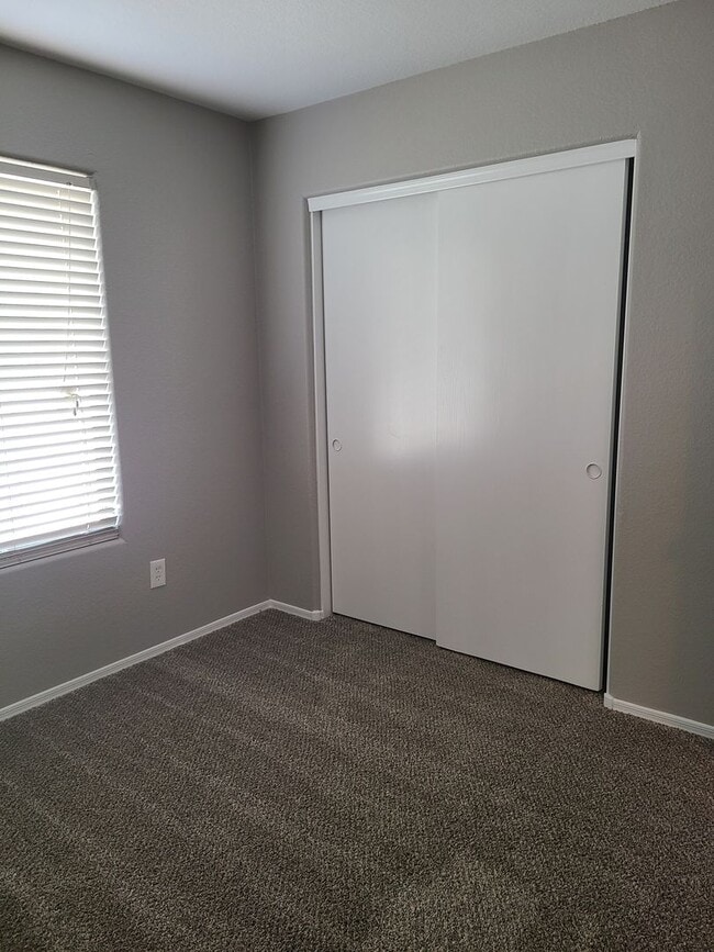 Building Photo - 19408 N Smith Dr