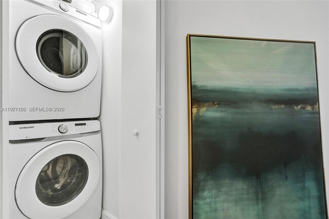 Building Photo - 45 SW 9th St