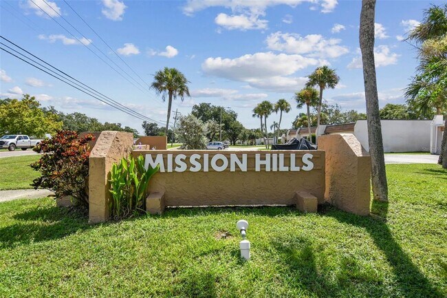 Building Photo - 1285 Mission Hills Blvd