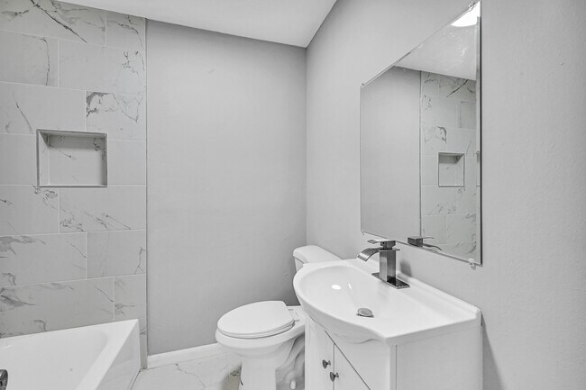 Building Photo - 1304 Sage Dr