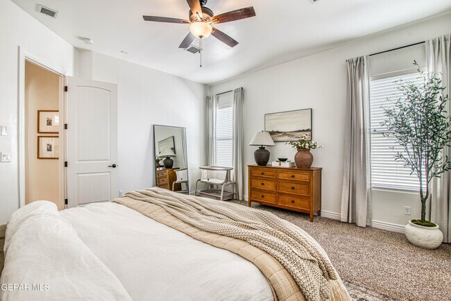 Building Photo - 13409 Carterton Ave