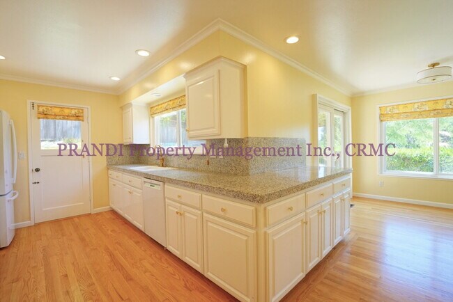 Building Photo - Spacious Greenbrae Home Featuring Expansiv...