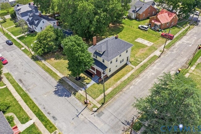 Building Photo - 1802 Varina Ave