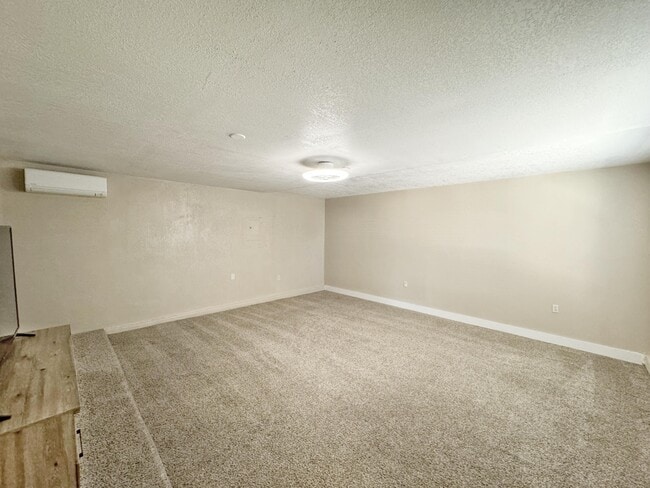 Building Photo - 9307 Vista Clara Loop NW