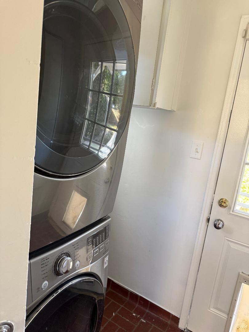 Washer/dryer included in rent - 4448 Carpenter Ave