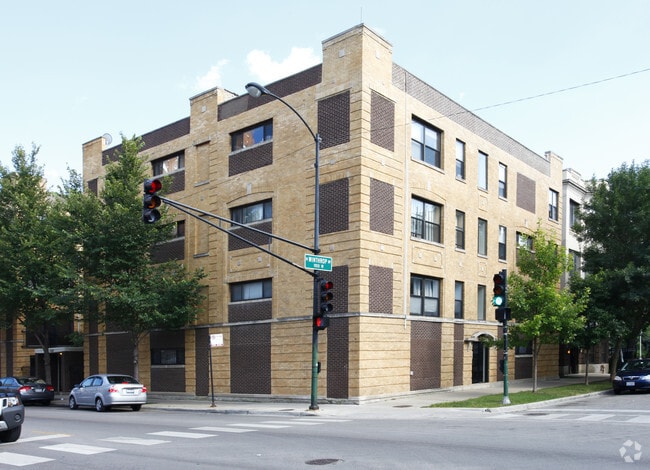 Building Photo - Foster-Winthrop Condominium