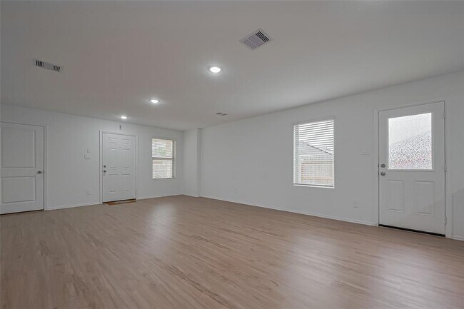 Building Photo - 24119 Maple Turn Ln
