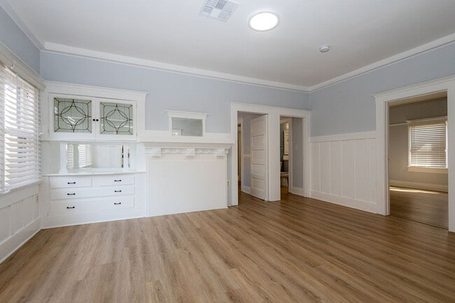 Building Photo - Fully Renovated Craftsman Home, 3-Bedroom,...