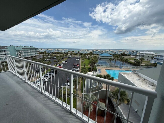 Building Photo - Pensacola Beach - Tristian Towers - 2 bedroom, 2 bathroom - Community Pool & Water views