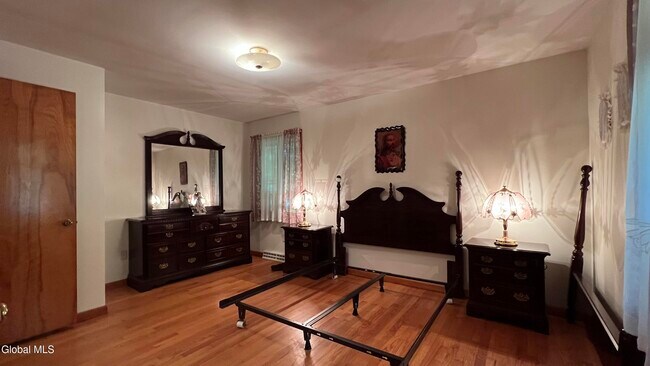 Building Photo - 275 Bloomingrove Dr