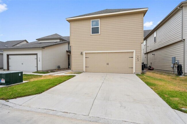 Building Photo - Big Sky Ranch 3-Bedroom/2.5 Bath - Drippin...