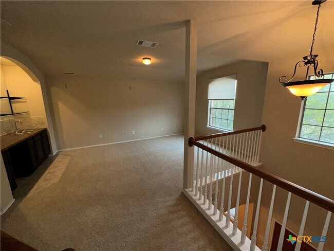 Building Photo - 6808 Rosita Oak Dr