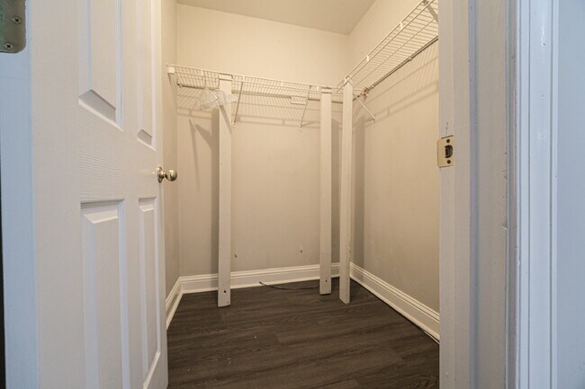 Building Photo - "Charming 3-Bedroom Retreat with 2 Full Baths in Gastonia - Your Cozy Haven Awaits!"