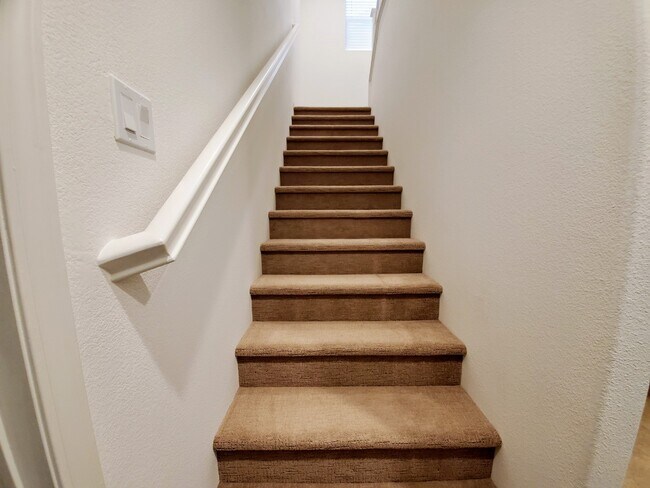 Building Photo - 3897 Boulder Dr