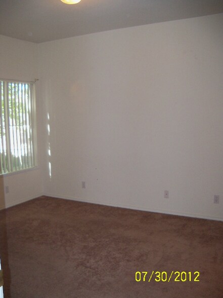 Building Photo - 3855 Strawberry Field Grove