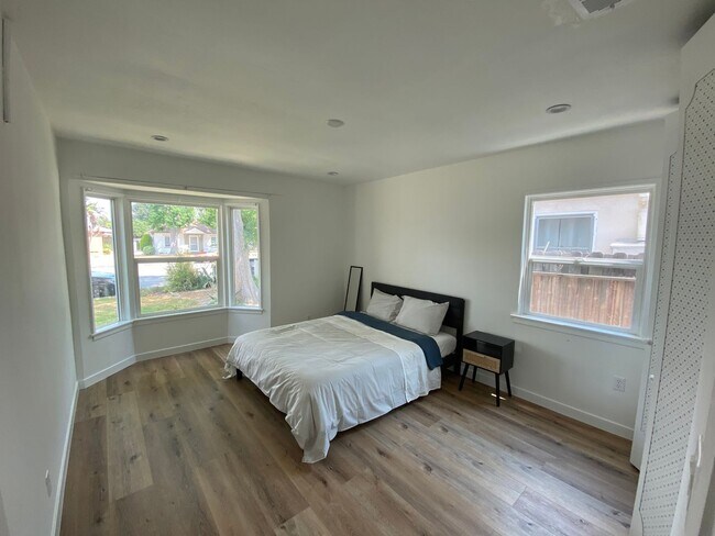 Building Photo - 5051 Colfax Ave