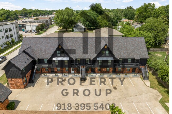 Building Photo - 3711 S Indianapolis Ave
