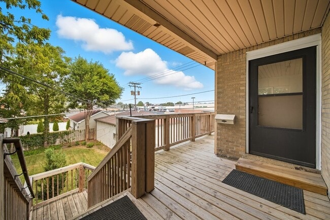 Building Photo - 2418 Burr Oak Ave