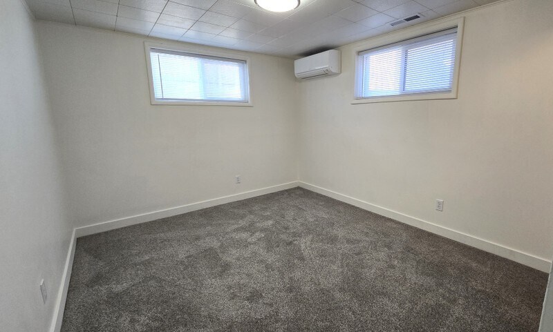 Building Photo - 905 Charlton Cir