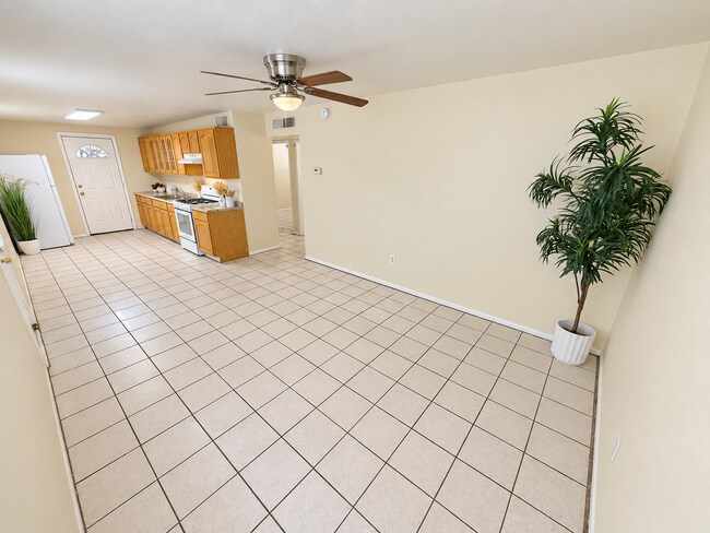 Building Photo - 3841 N 63rd Dr