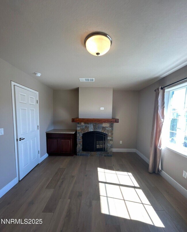 Building Photo - 3621 Oaklawn St
