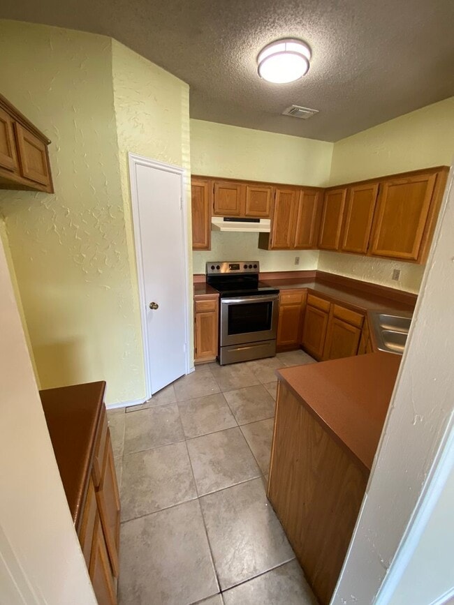 Building Photo - An Affordable and Beautiful Home