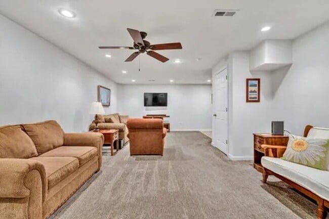 Building Photo - 3 Bedroom || 3 Bathroom Home in Moneta