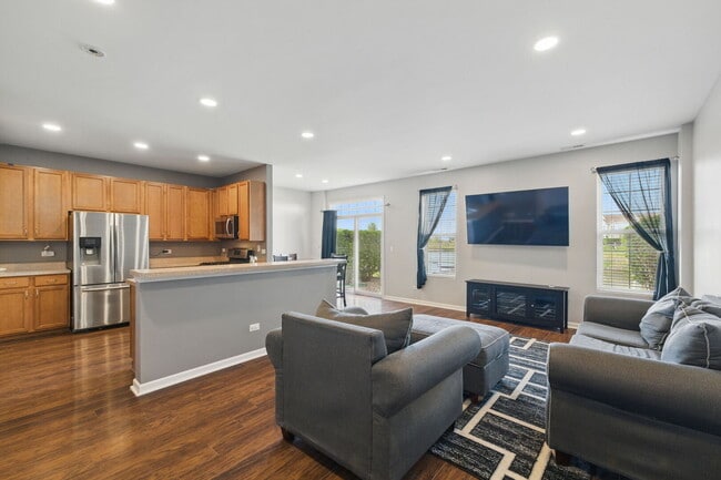 Building Photo - 15340 Kenmare Cir