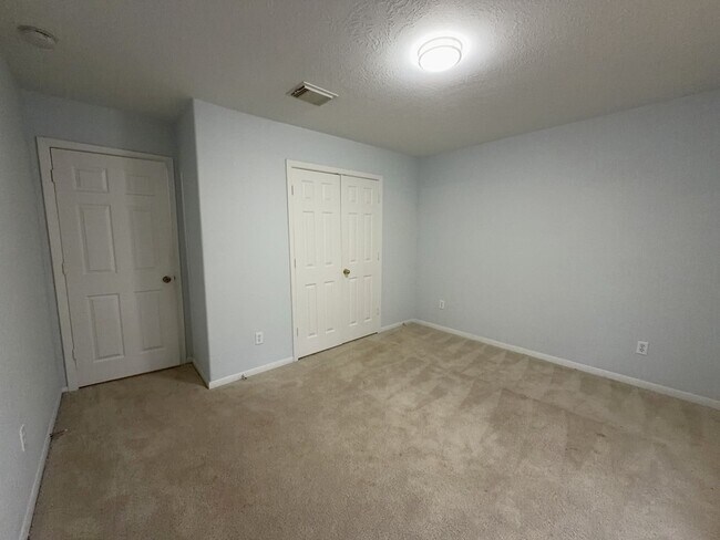 Building Photo - 6519 Gorton Dr