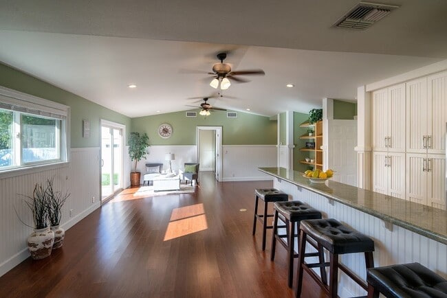 Building Photo - Beautiful Upgraded Single Family Home