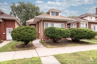 Building Photo - 7649 S Paxton Ave