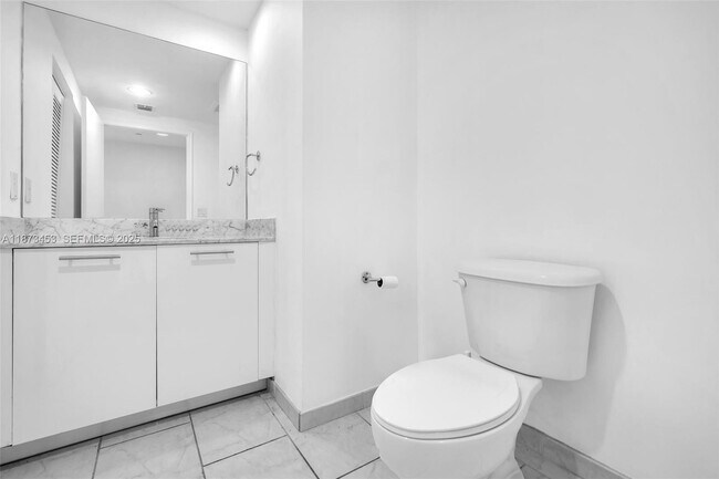 Building Photo - 951 Brickell Ave