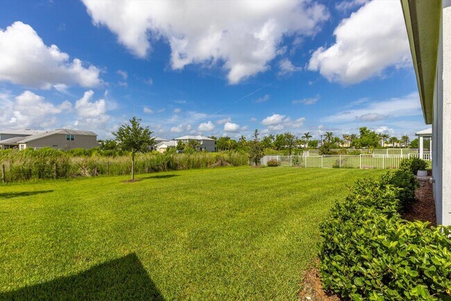 Building Photo - 10372 SW Green Turtle Ln