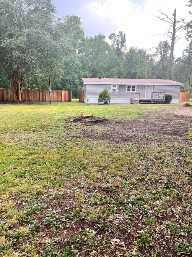 Building Photo - 30107 Campwood Dr