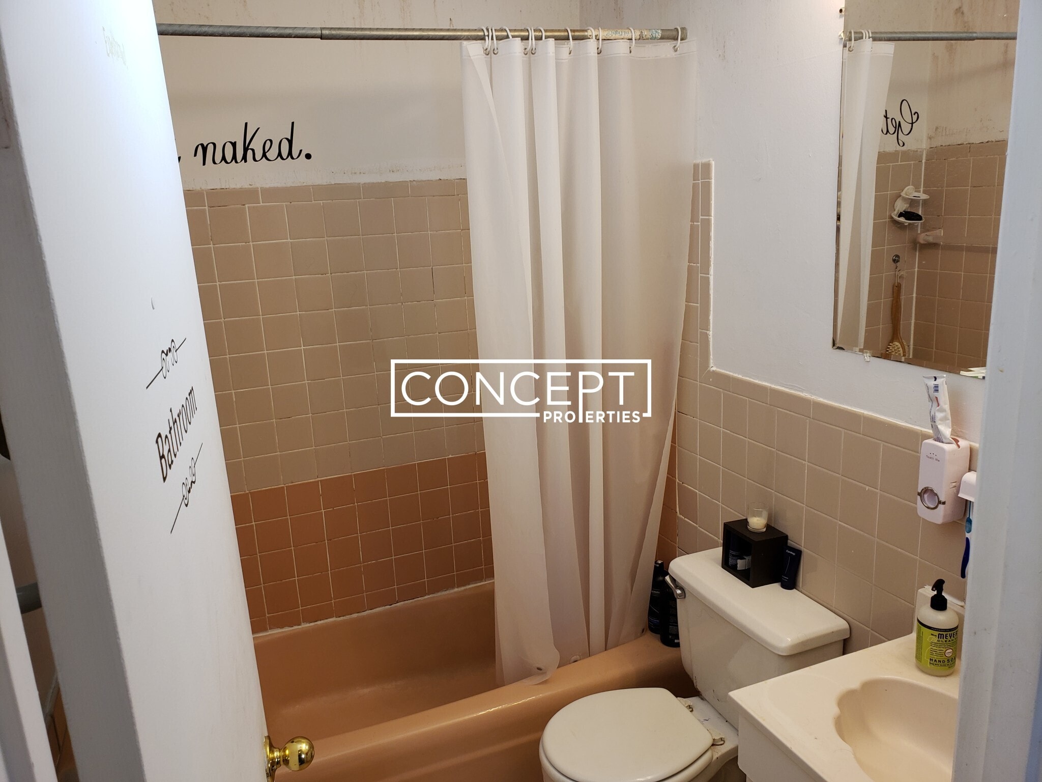 Building Photo - 226 Parker Hill Ave