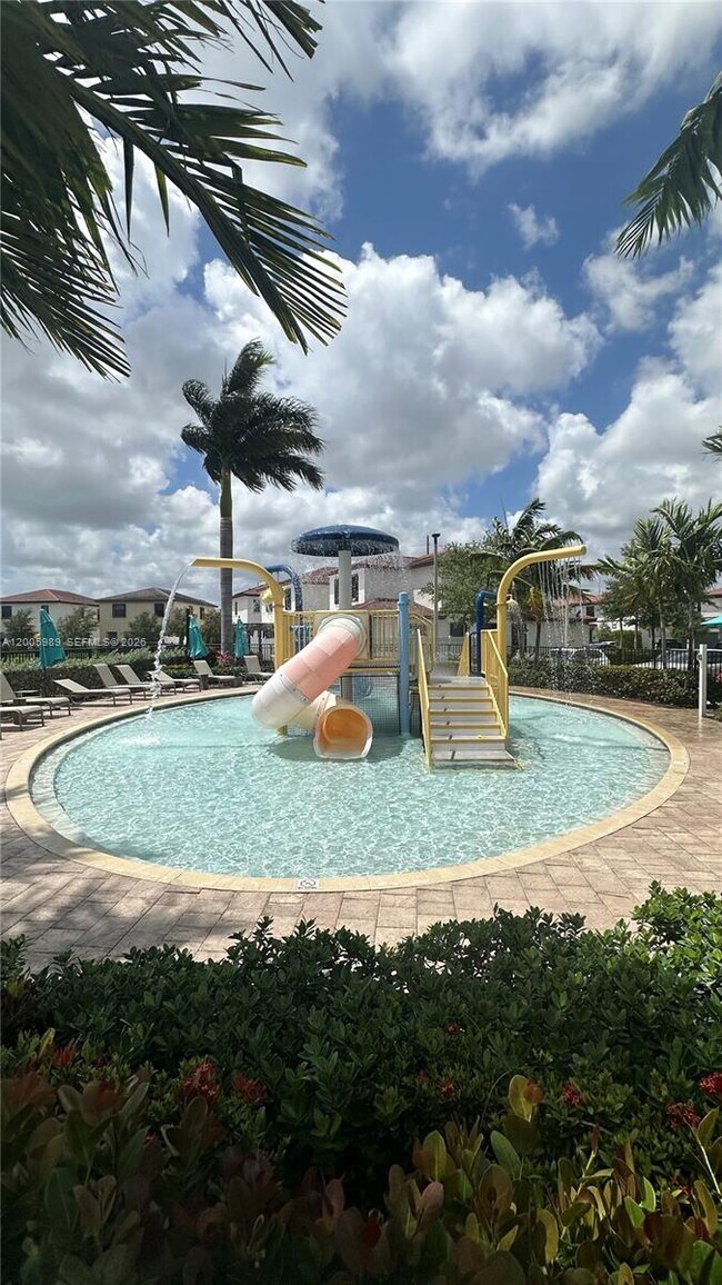 Building Photo - 3423 W 110th St