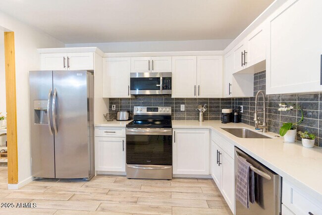 Building Photo - 4214 N 20th St