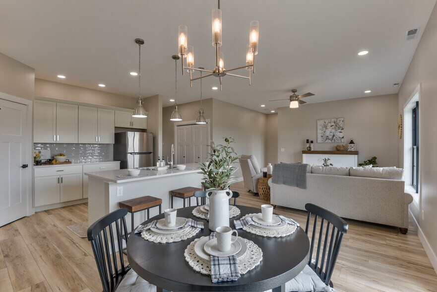 Building Photo - 625 Layne Dr