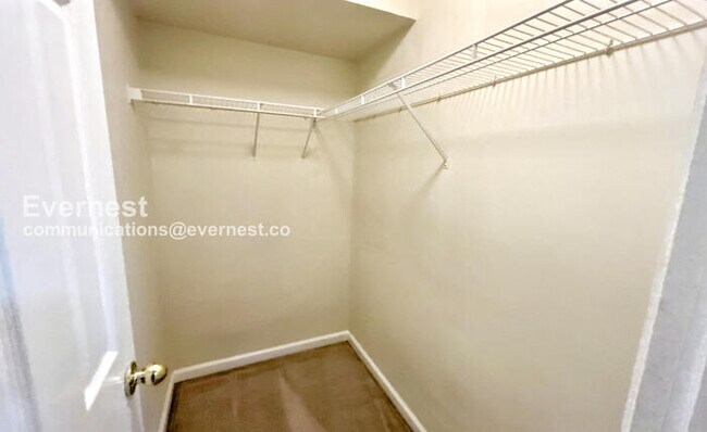 Building Photo - 115 Executive Cir