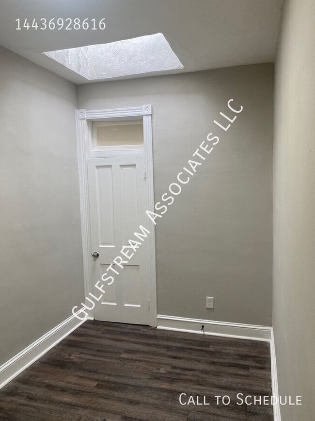Building Photo - 1307 N Montford Ave