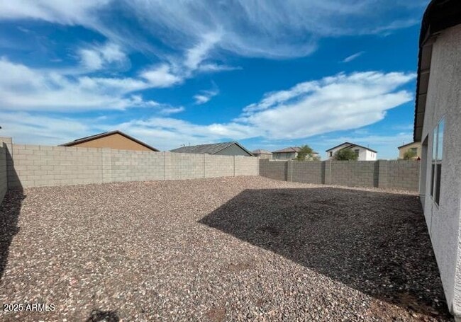 Building Photo - 19142 W Elm St