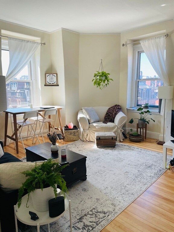 Building Photo - 92 Marlborough St