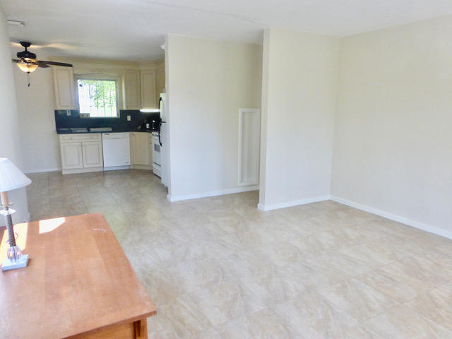 Building Photo - 831 Biscayne Dr