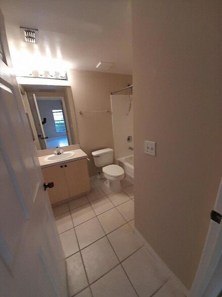 Building Photo - 10336 Fox Trail Rd S