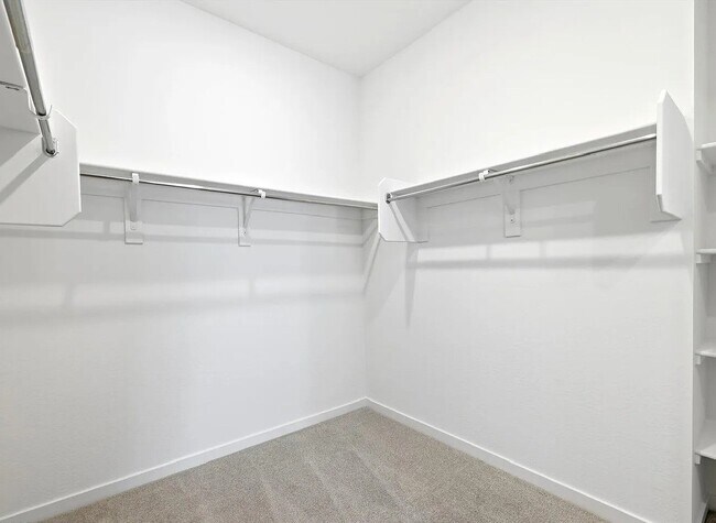 Building Photo - 24583 Chambers St