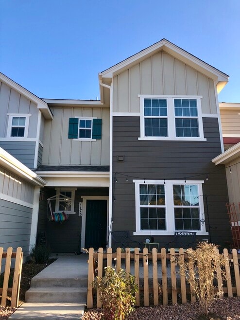 Front View - 1173 Solitaire St