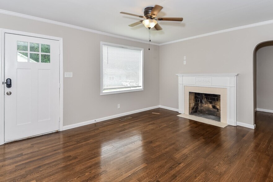 Building Photo - 1311 3rd St