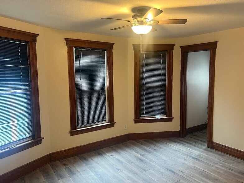 Building Photo - 229 Bryant Ave