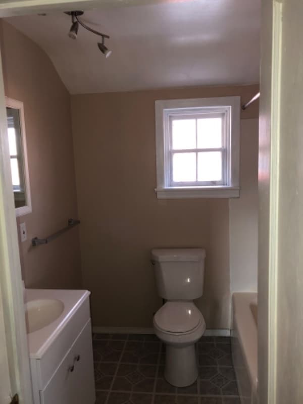 Building Photo - 48 Buckwalter Rd